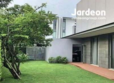 05 Bedrooms elegant modern house villa in compound with big garden & pool for rent-An Khanh-Ho Chi Minh